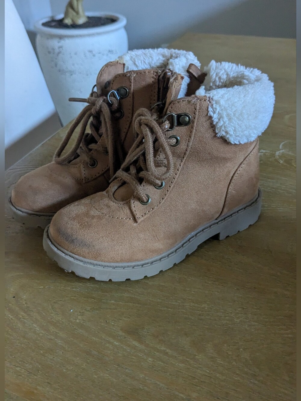 Old Navy Kids Tan Faux-Suede Lace-Up Boots with Sherpa Collar